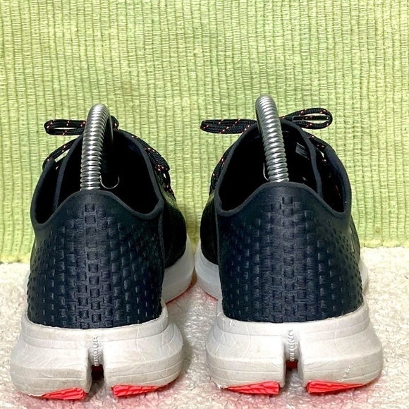 Under Armour Womens Black Sway Athletic Running Low Sneaker Shoes - Size US 9 - Picture 5 of 12